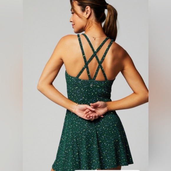 New Fabletics Boost Performance Dress in a green print Small - Picture 3 of 7